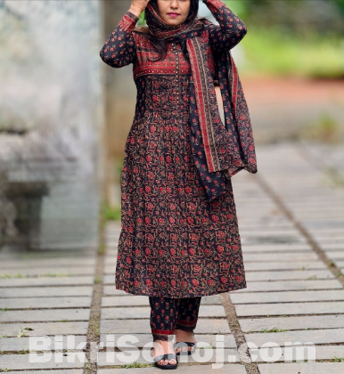 Special embroidery beautiful three piece